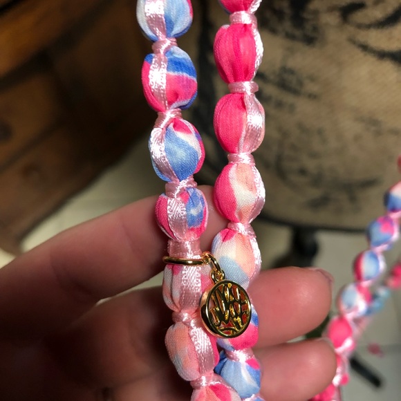 Lilly Pulitzer Necklace - Picture 3 of 3